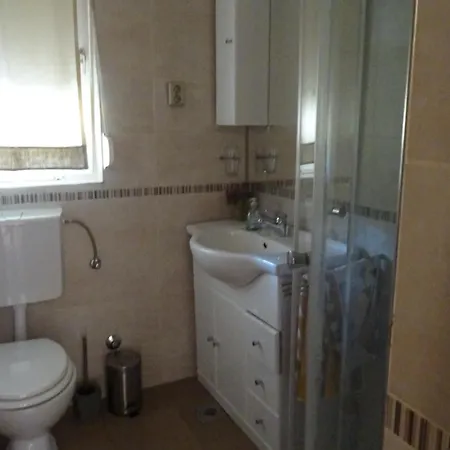 Slavica Kuca Blizu Mora Sa Terasom Barbat na Rabu