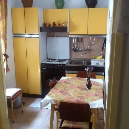 Slavica Kuca Blizu Mora Sa Terasom Barbat na Rabu