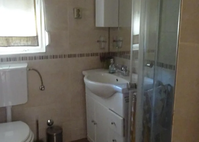 Slavica Kuca Blizu Mora Sa Terasom Barbat na Rabu