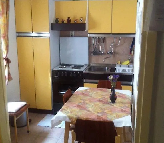 Slavica Kuca Blizu Mora Sa Terasom Barbat na Rabu