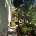 Slavica Kuca Blizu Mora Sa Terasom