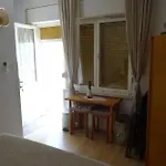 Slavica Kuca Blizu Mora Sa Terasom Barbat na Rabu