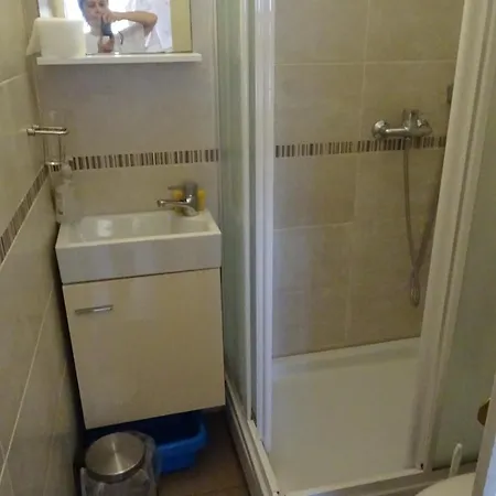 Slavica Kuca Blizu Mora Sa Terasom Barbat na Rabu