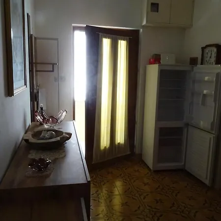 Slavica Kuca Blizu Mora Sa Terasom Lejlighed Barbat na Rabu