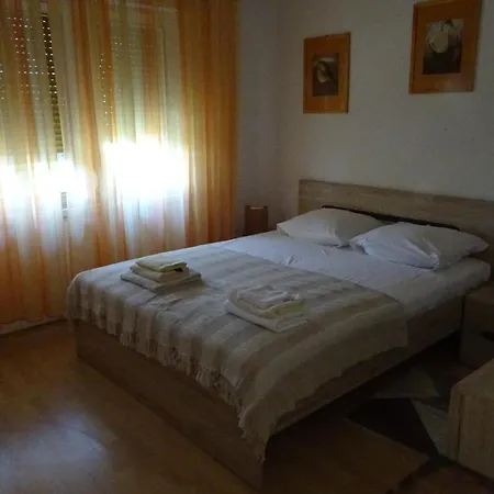 Lejlighed Slavica Kuca Blizu Mora Sa Terasom *