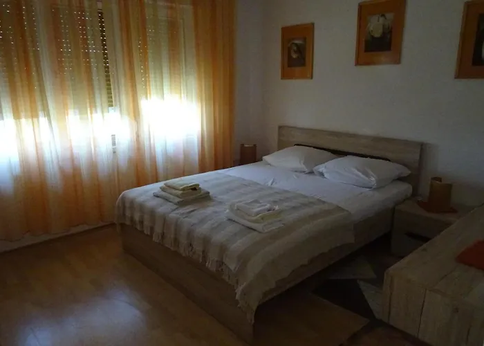 Lejlighed Slavica Kuca Blizu Mora Sa Terasom *